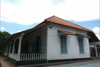 Rumah Belanda Bawa Kisah
