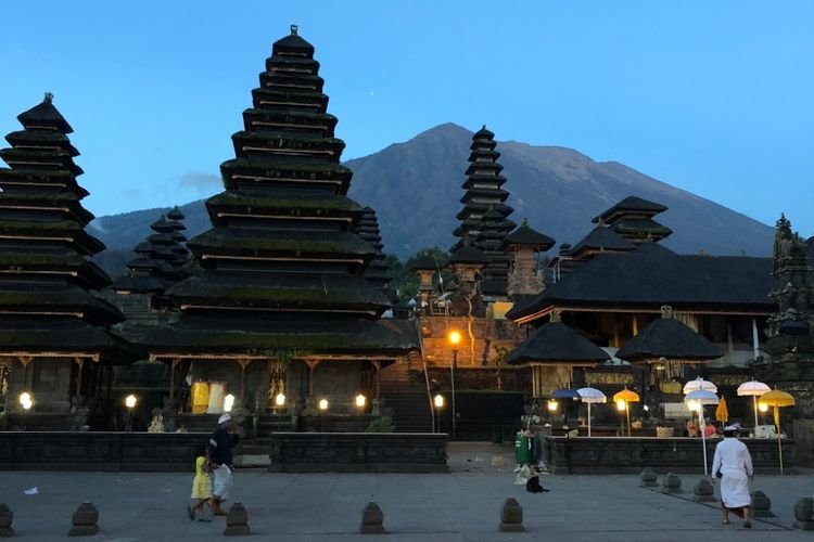 Hadirkan Warna dalam Arwah Legong