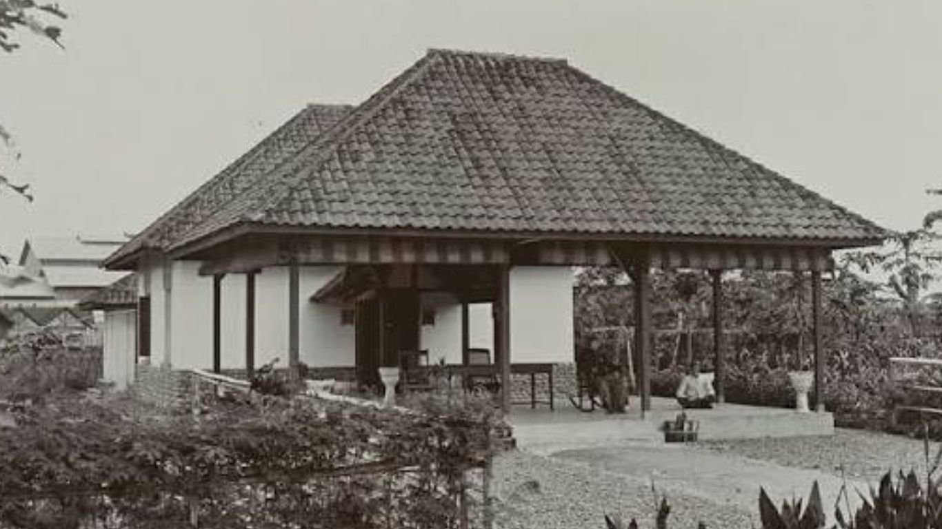 Misteri Rumah Tua