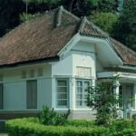 Misteri Rumah Kolonial