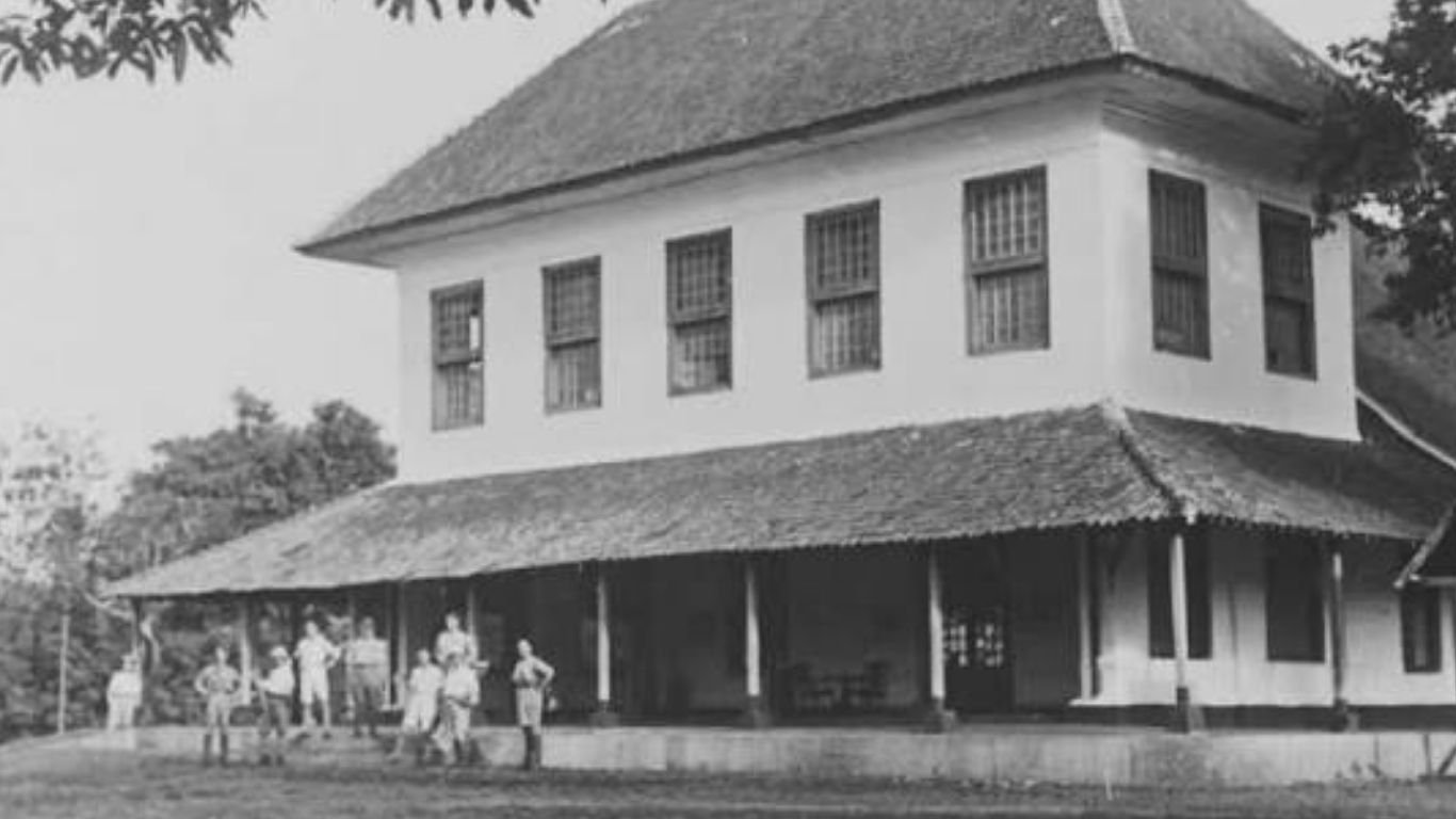Misteri Rumah Tua