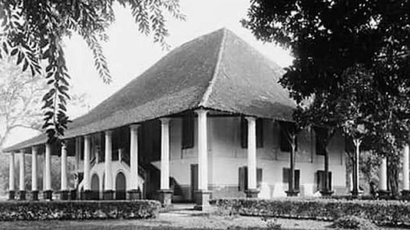 Bangunan Tua