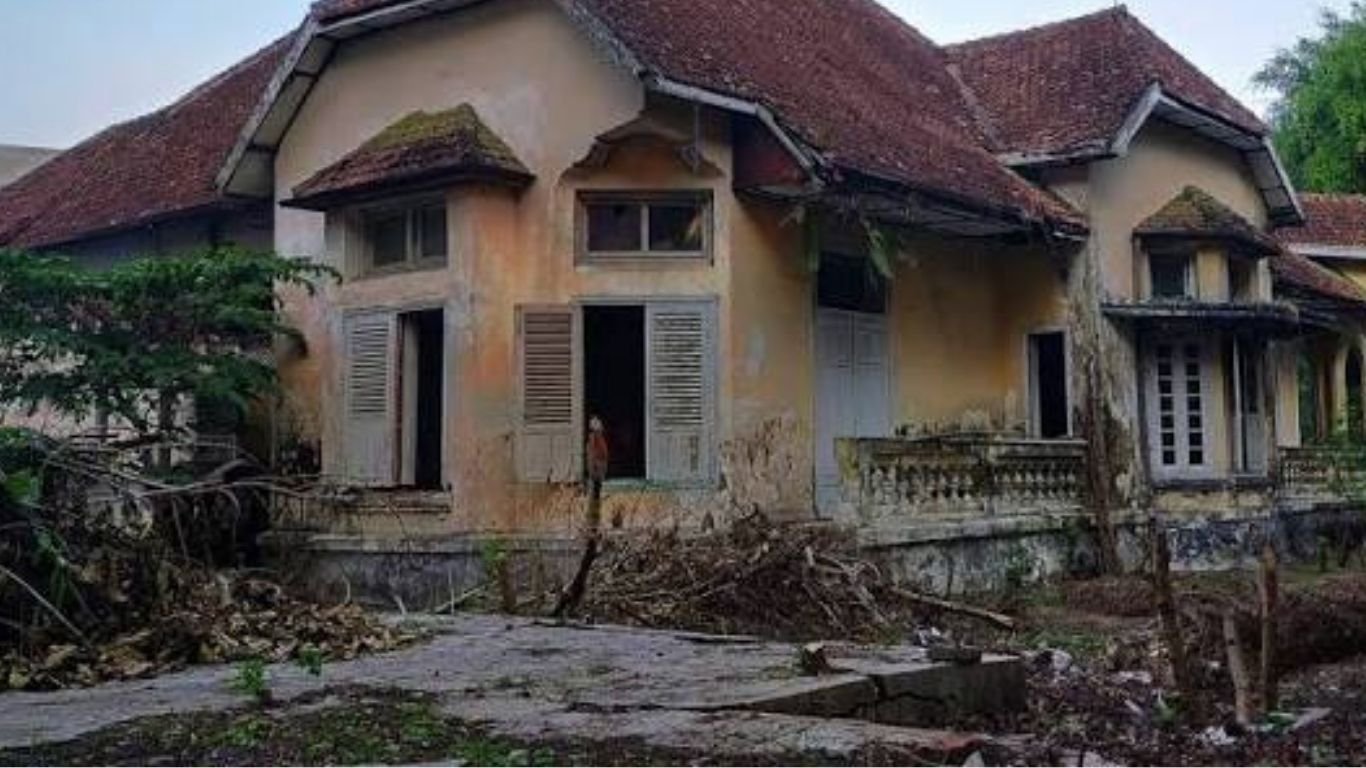 Kisah Rumah Tua