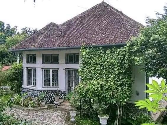 Bangunan Tua