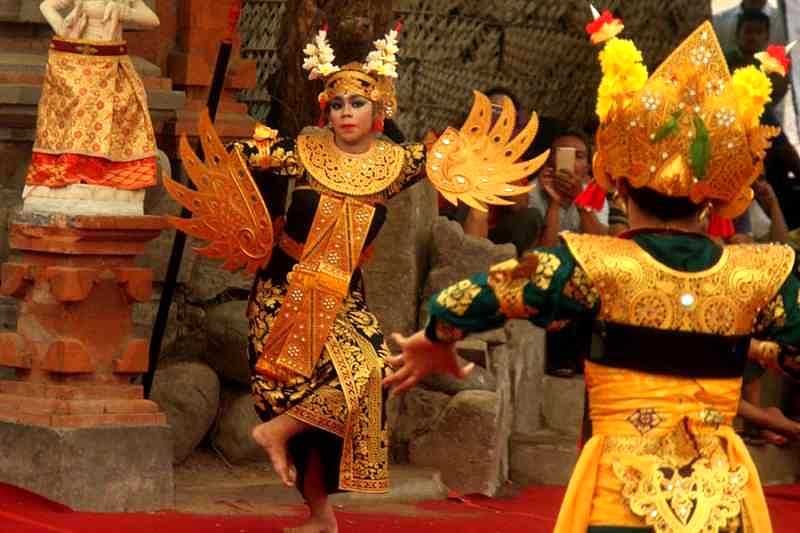 Mengungkap Pesona Arwah Legong