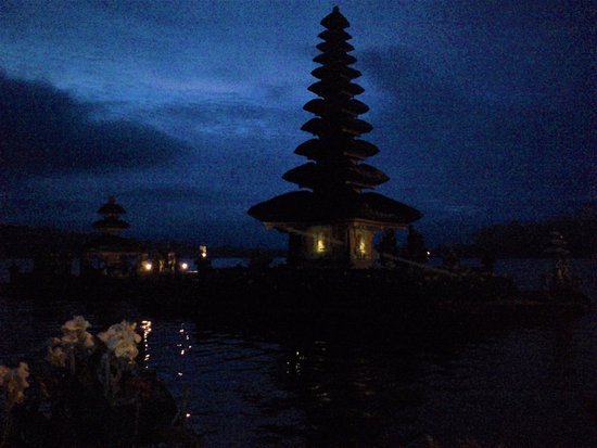 Tari Leggong
