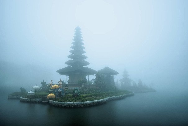 Pura Berkabut