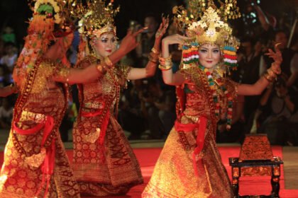Tari Leggong